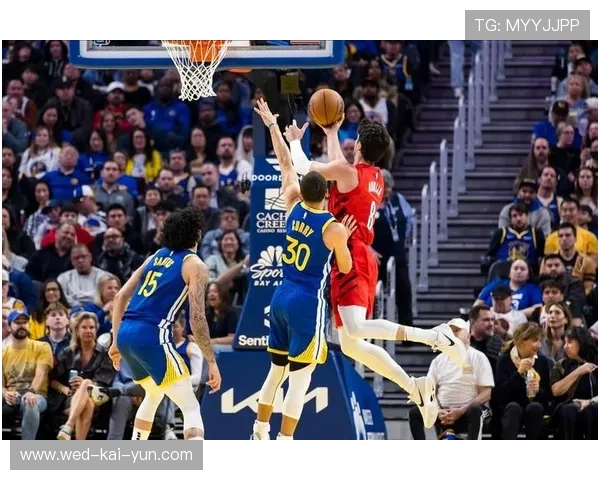 勇士防守突然收紧，把对手得分限制住