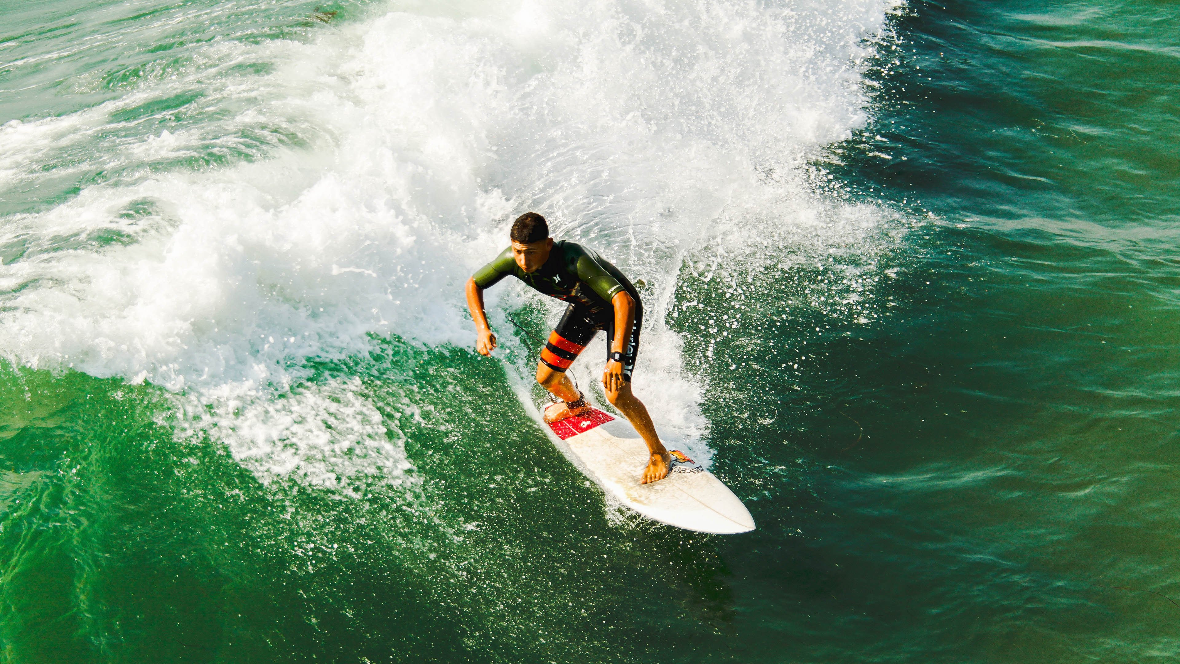 开运体育电脑版-“跑酷赛道：东安湖体育公园极速冲刺，运动员决战极限”